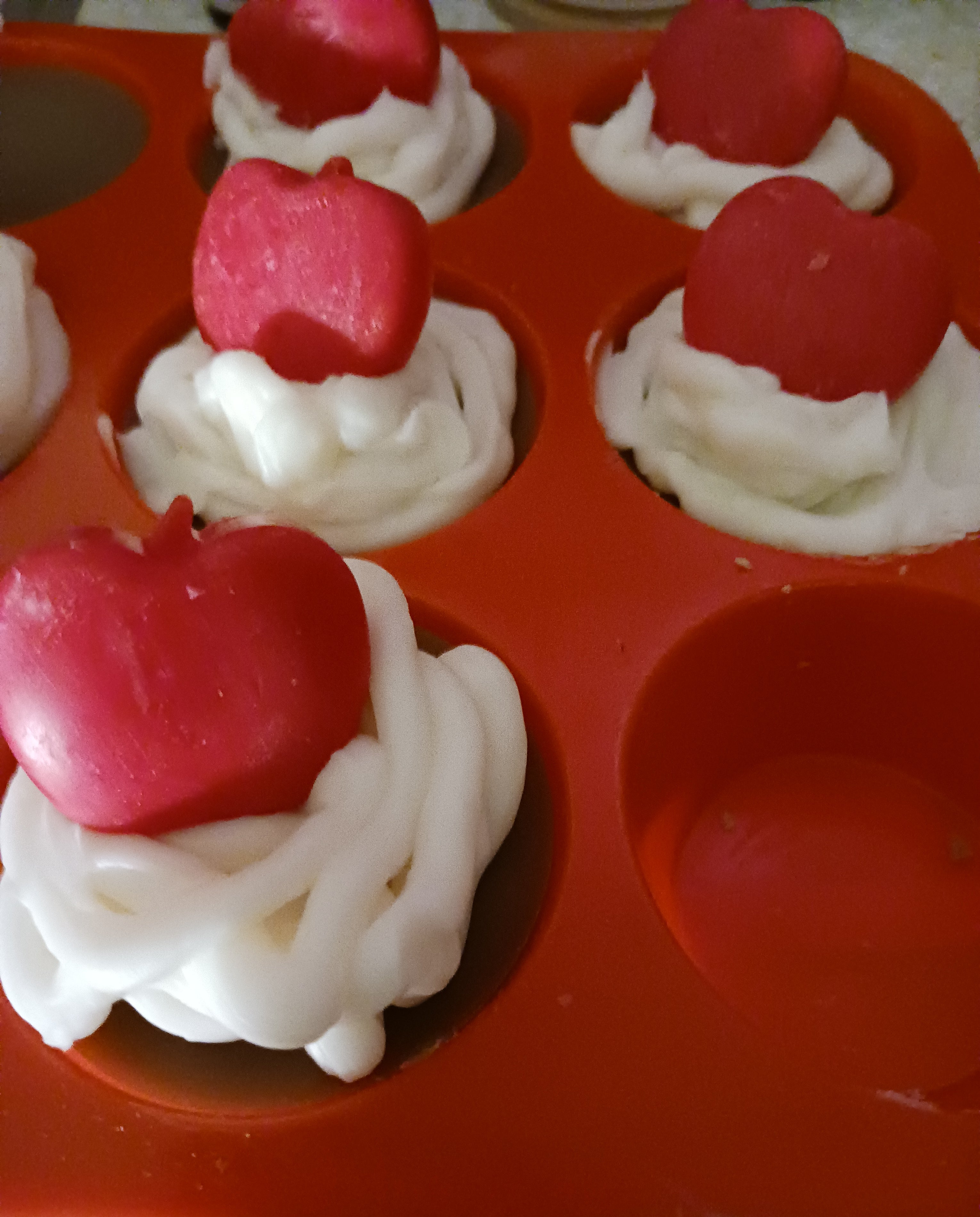 Cinnamon Pumpkin Cupcakes  Melts  added with Apple scent on top